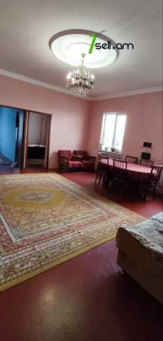 Երկու հարկանի քարե տուն, Նորք-Մարաշ վարչական շրջան Նորք Մարաշում, 190 քմ, կոսմետիկ վերանորոգում