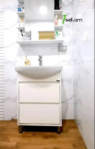 4 սենյականոց բնակարան Սարյան փողոցում, 92 ք.մ., 6/8 հարկ, 2 սանհանգույց, եվրովերանորոգված, քարե շենք