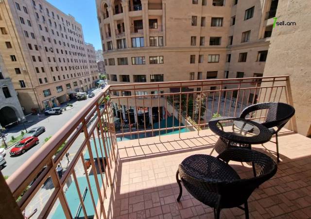 3 սենյականոց բնակարան նորակառույց շենքում Ամիրյան փողոցում, 107 ք.մ., 2 սանհանգույց
