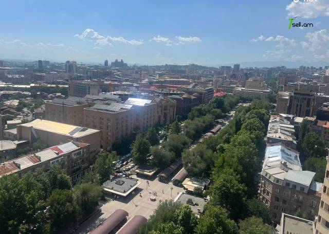 3 սենյականոց բնակարան նորակառույց շենքում Վարդանանց փողոցում, 134 քմ, 18/22 հարկ, 2 սանհանգույց