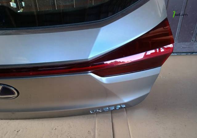 Lexus UX գոլի բեռնախցիկ (բագաժնիկ) 2018-2024