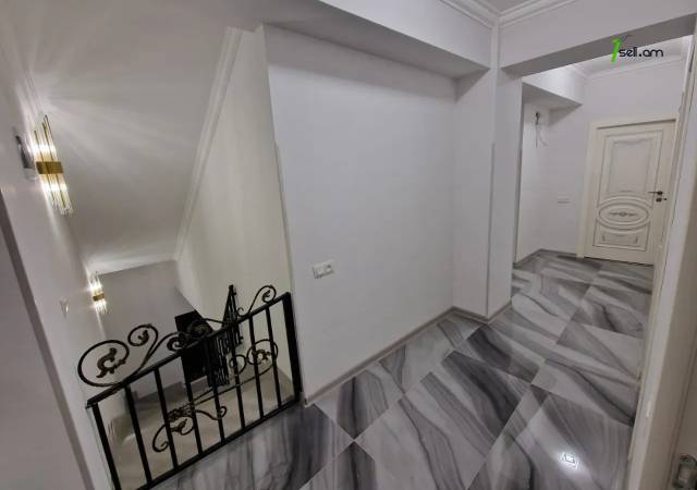 Երկու հարկանի քարե տուն Ռոմանոս Մելիքյանի փողոցում Մալաթիա Սեբաստիայում, 250 քմ, 2 սանհանգույց