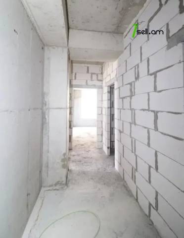 2 սենյականոց բնակարան Ղափանցյան փողոցում, 80 ք.մ., բարձր առաստաղներ, 9/16 հարկ