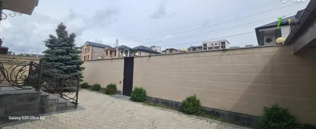 Երկու հարկանի տուն Պետրոս Դուրյանի փողոցում Ավանում, 330 քմ, 2 սանհանգույց, կապիտալ վերանորոգված