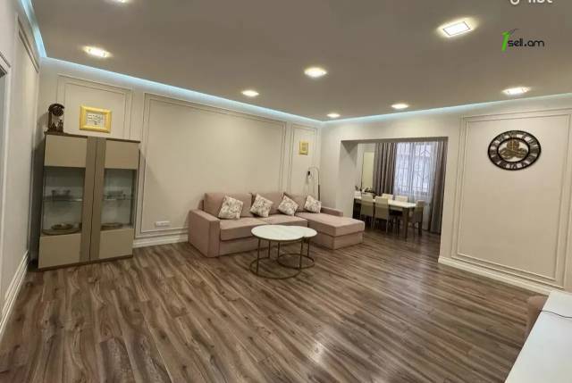 3 սենյականոց բնակարան Տիգրան Մեծի պողոտայում, 72 ք.մ., 2/5 հարկ, բարձր առաստաղներ