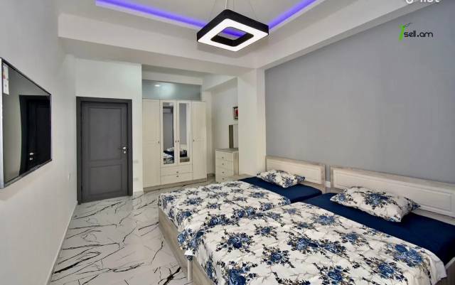 4 սենյականոց բնակարան նորակառույց շենքում, Paronyan St, 135 ք.մ., նախավերջին հարկ, 2 սանհանգույց