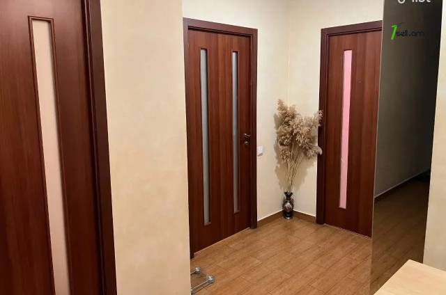 3 սենյականոց բնակարան Ավետիս Ահարոնյան փողոցում, 96 ք.մ., 6/9 հարկ, կապիտալ վերանորոգված