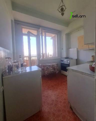 1 սենյականոց բնակարան Ծովակալ Իսակովի պողոտայում, 42 ք.մ., 6/9 հարկ