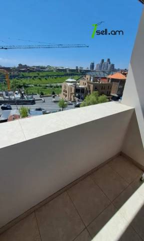 3 սենյականոց բնակարան Պարոնյան փողոցում, 100 քմ, 5/9 հարկ, եվրովերանորոգված