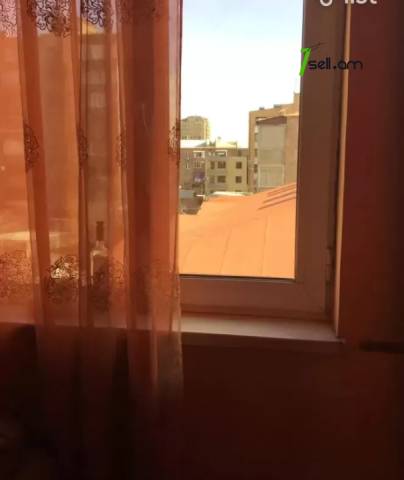 3 սենյականոց բնակարան Կոմիտասի պողոտայում, 70 ք.մ., բարձր առաստաղներ, եվրովերանորոգված, քարե շենք