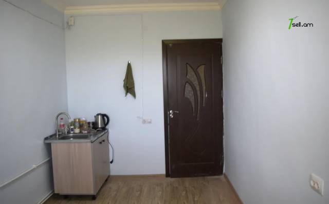 2 սենյականոց բնակարան Ախուրյանում, 66 քմ, կապիտալ վերանորոգված, քարե շենք