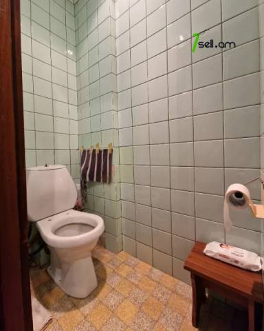 2 սենյականոց բնակարան Մխիթար Հերացի փողոցում, 75 ք.մ., 2 սանհանգույց, նախավերջին հարկ