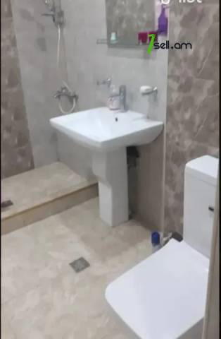 3 սենյականոց բնակարան, Հովհաննիսյան թաղամաս, 64 ք.մ., 7/9 հարկ, կապիտալ վերանորոգված