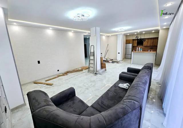 4 սենյականոց բնակարան նորակառույց շենքում Տիգրան Պետրոսյանի փողոցում, 150 ք.մ., բարձր առաստաղներ
