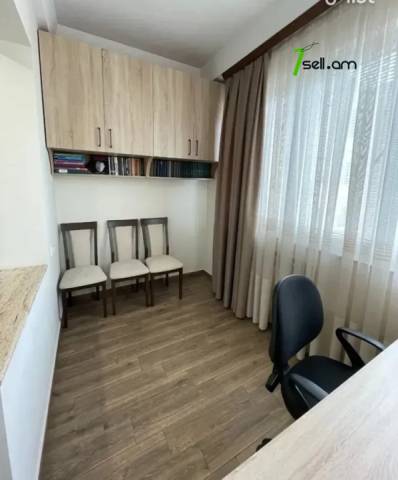 3 սենյականոց բնակարան Խաղաղ Դոնի փողոցում, 80 ք.մ., նախավերջին հարկ, եվրովերանորոգված