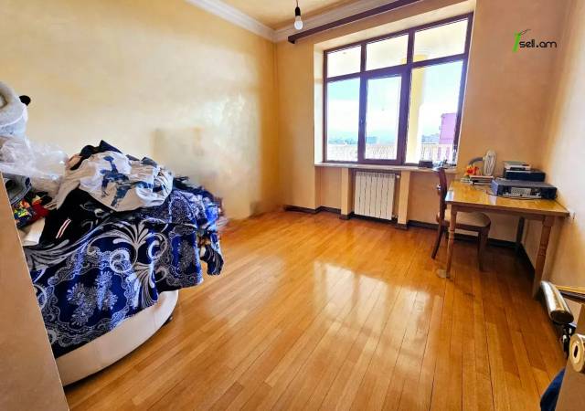 Երեք հարկանի քարե տուն Քեռու փողոցում Արաբկիրում, 1600 ք.մ., 3+ սանհանգույց, կապիտալ վերանորոգված