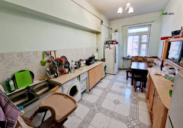 3 սենյականոց բնակարան Բագրատունյաց պողոտայում, 89 ք.մ., 2 սանհանգույց, բարձր առաստաղներ