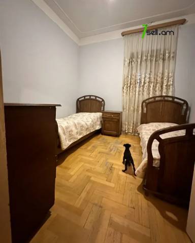 Մեկ հարկանի քարե տուն Ազատության պողոտայում Արաբկիրում, 150 ք.մ., կապիտալ վերանորոգված