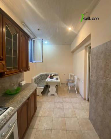 Երկու հարկանի քարե տուն, Armen Tigranyan street Արաբկիրում, 550 ք.մ., 3+ սանհանգույց