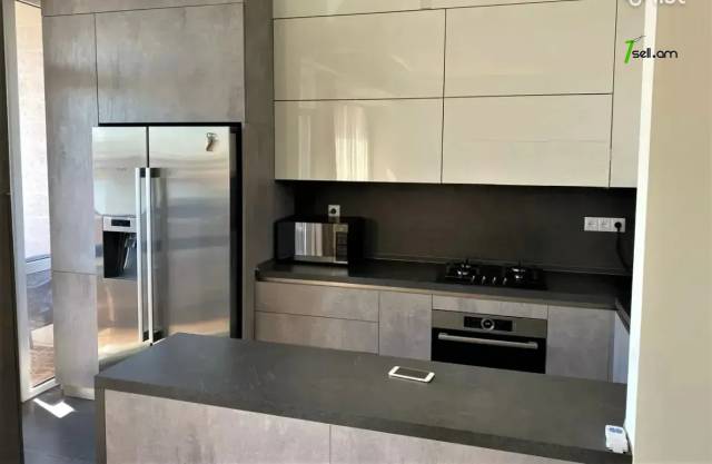 3 սենյականոց բնակարան նորակառույց շենքում Մամիկոնյանց փողոցում, 123 ք.մ., 2 սանհանգույց