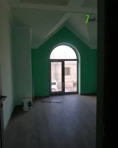 Երկու հարկանի տուն Կենտրոնական փողոցում Մասիսում, 350 ք.մ., 2 սանհանգույց, եվրովերանորոգված