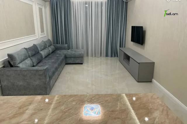 2 սենյականոց բնակարան նորակառույց շենքում Լենինգրադյան փողոցում, 67 ք.մ., 12/14 հարկ