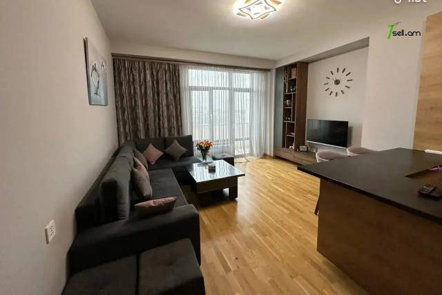 2 սենյականոց բնակարան նորակառույց շենքում Պարույր Սևակի փողոցում, 74 ք.մ., բարձր առաստաղներ