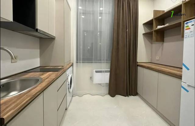 2 սենյականոց բնակարան Խանջյան փողոցում, 39 ք.մ., դիզայներական ոճով վերանորոգված, քարե շենք