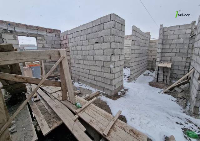 Երկու հարկանի տուն Քանաքեռ Զեյթունում, 400 ք.մ., 2 սանհանգույց