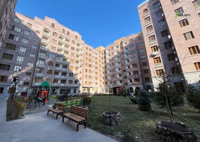 3 սենյականոց բնակարան նորակառույց շենքում Ադոնցի փողոցում, 82 քմ, 2/8 հարկ, 2 սանհանգույց