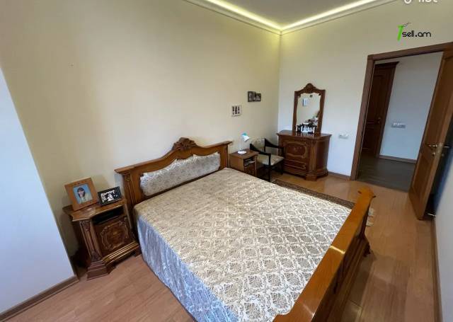 3 սենյականոց բնակարան նորակառույց շենքում Գրիբոյեդովի փողոցում, 116 քմ, 11/15 հարկ, 2 սանհանգույց