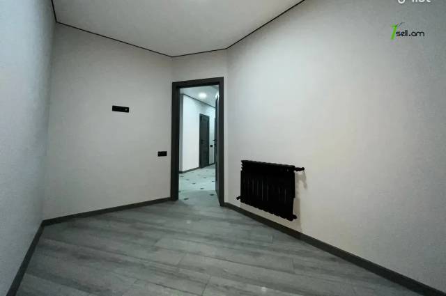 3 սենյականոց բնակարան, Նորաշեն թաղամաս, 80 քմ, 12/16 հարկ, 2 սանհանգույց, մի քանի պատշգամբ