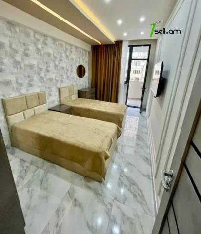 3 սենյականոց բնակարան Եզնիկ Կողբացու փողոցում, 75 ք.մ., 5/9 հարկ, եվրովերանորոգված