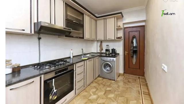 4 սենյականոց բնակարան Դավիթ Մալյան փողոցում, 106 ք.մ., 2/6 հարկ, 2 սանհանգույց, մի քանի պատշգամբ