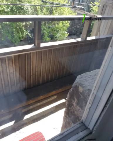 1 սենյականոց բնակարան Մոսկովյան փողոցում, 40 ք.մ., 5/9 հարկ