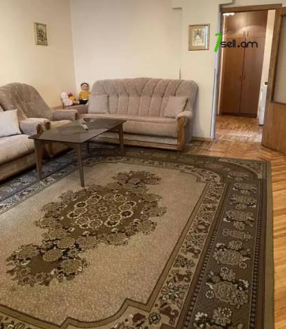 3 սենյականոց բնակարան Կոմիտասի պողոտայում, 60 ք.մ., 3/12 հարկ, մասնակի վերանորոգում