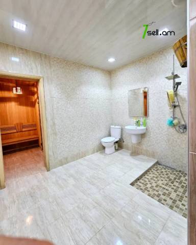 Երեք հարկանի քարե տուն, Նոյ թաղամաս Մալաթիա Սեբաստիայում, 1200 ք.մ., 3+ սանհանգույց