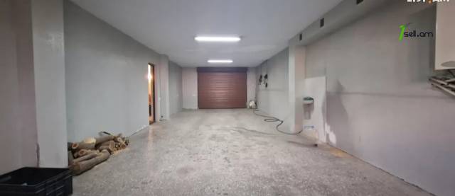 Երկու հարկանի քարե տուն Աջափնյակում, 360 ք.մ., 3+ սանհանգույց, եվրովերանորոգված