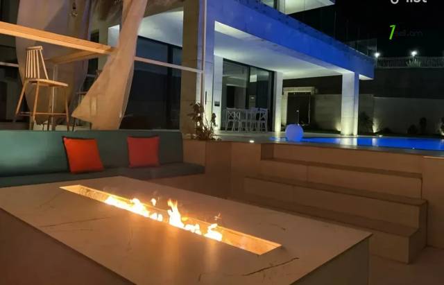 Երեք հարկանի քարե տուն Ղափանցյան փողոցում Արաբկիրում, 450 ք.մ., 3+ սանհանգույց