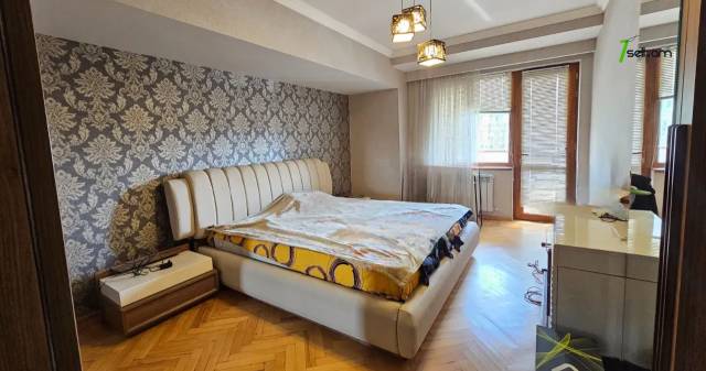 2 սենյականոց բնակարան Խորենացու փողոցում, 85 ք.մ., 6/9 հարկ, կապիտալ վերանորոգված