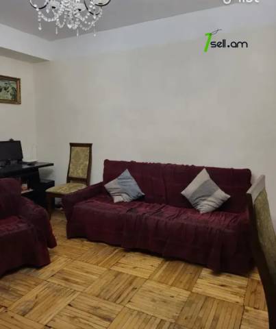 3 սենյականոց բնակարան Րաֆֆու փողոցում, 63 քմ, նախավերջին հարկ, մասնակի վերանորոգում