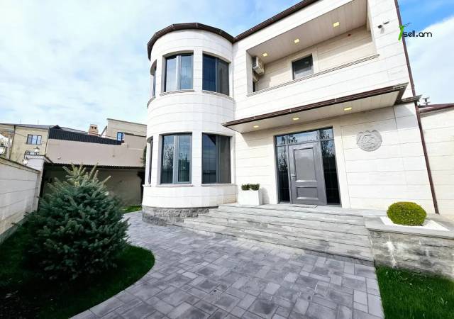 Երկու հարկանի քարե տուն, Նոյ թաղամաս Աջափնյակում, 820 քմ, 3+ սանհանգույց, կապիտալ վերանորոգված