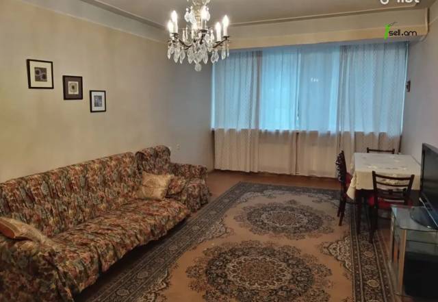 4 սենյականոց բնակարան Ռուբինյանց փողոցում, 87 ք.մ., 1/5 հարկ, կոսմետիկ վերանորոգում, քարե շենք