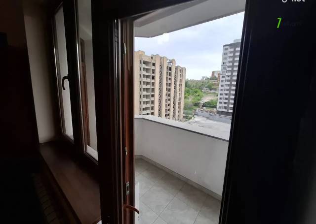 2 սենյականոց բնակարան նորակառույց շենքում Պարույր Սևակի փողոցում, 83 քմ, 8/14 հարկ, բարձր առաստաղներ