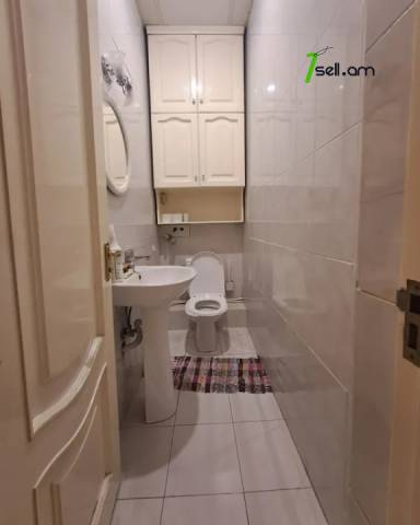 3 սենյականոց բնակարան Մարշալ Բաղրամյան պողոտայում, 90 ք.մ., բարձր առաստաղներ, 2/4 հարկ