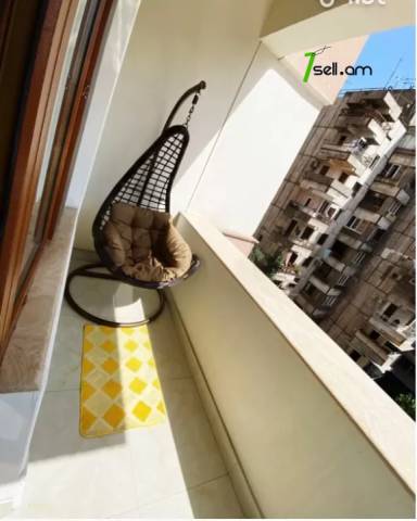 5 սենյականոց բնակարան նորակառույց շենքում Եկմալյան փողոցում, 200 ք.մ., 2 սանհանգույց