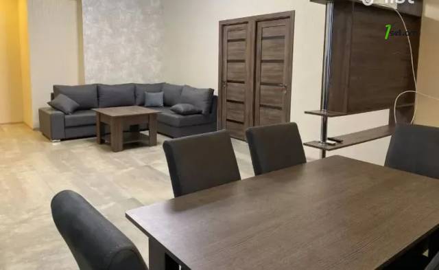 3 սենյականոց բնակարան նորակառույց շենքում Ալեք Մանուկյանի փողոցում, 64 ք.մ., բարձր առաստաղներ