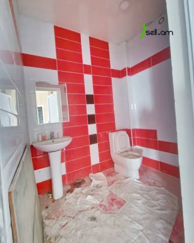 Բազմաֆունկցիոնալ գույք Ռուբինյանց փողոցում Քանաքեռ Զեյթունում, 1200 քմ