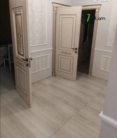 4 սենյականոց բնակարան նորակառույց շենքում Կոմիտասի պողոտայում, 175 ք.մ., 2 սանհանգույց