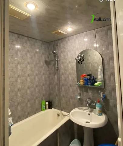 3 սենյականոց բնակարան Մելիք Մելիքյան փողոցում, 78 ք.մ., 5/9 հարկ, կապիտալ վերանորոգված